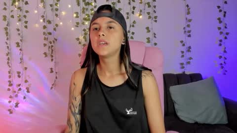 Snapshot of owenfoxx1 chatting on December 2025 05:42:02 PM Owen foxx online show from December 2025 05:42:02 PM