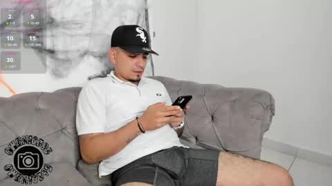 O W E N - S T O N E online show from October 2025 04:13:01 AM