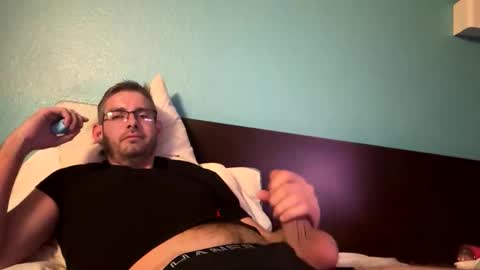 owunn online show from November 2025 06:07:02 AM