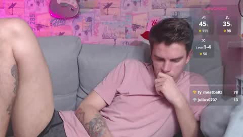 Snapshot of oxmikexo chatting on January 2025 02:51:01 PM Mike online show from January 2025 02:51:01 PM