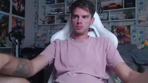 Snapshot of oxmikexo chatting on September 2025 10:37:02 AM Mike online show from September 2025 10:37:02 AM