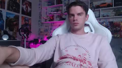 Snapshot of oxmikexo chatting on September 2025 12:10:02 PM Mike online show from September 2025 12:10:02 PM