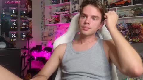 Snapshot of oxmikexo chatting on October 2025 11:54:01 AM Mike online show from October 2025 11:54:01 AM