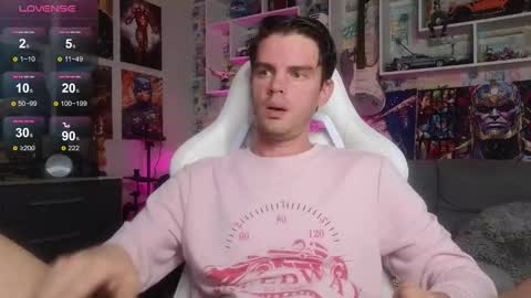 Snapshot of oxmikexo chatting on October 2025 11:33:02 AM Mike online show from October 2025 11:33:02 AM