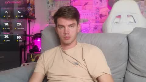 Snapshot of oxmikexo chatting on November 2025 04:17:02 PM Mike online show from November 2025 04:17:02 PM