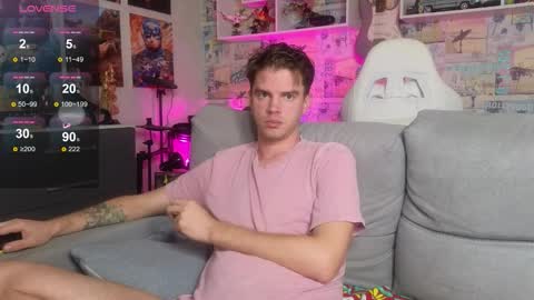 Snapshot of oxmikexo chatting on November 2025 12:27:01 PM Mike online show from November 2025 12:27:01 PM