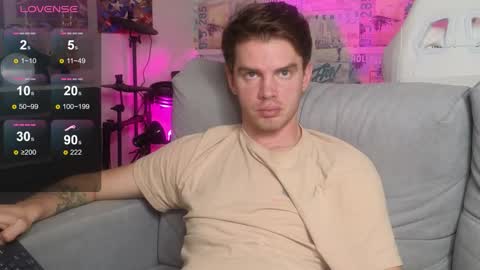 Snapshot of oxmikexo chatting on November 2025 02:51:01 PM Mike online show from November 2025 02:51:01 PM