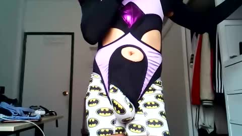 Jeannifer online show from December 2025 07:31:02 PM