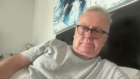 ozhairybearxxxx online show from January 2025 05:56:01 AM