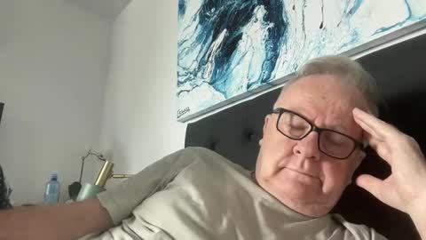 ozhairybearxxxx online show from March 2025 12:53:01 AM