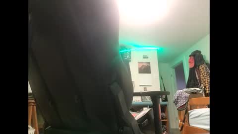 Snapshot of ozzy727 chatting on March 2026 01:00:02 AM ozzy727 online show from March 2026 01:00:02 AM