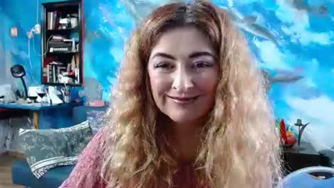 Snapshot of ozzy_helen chatting on December 2024 06:12:01 PM Ozzy Helen online show from December 2024 06:12:01 PM