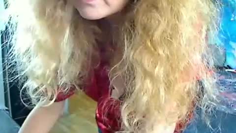 Snapshot of ozzy_helen chatting on January 2025 07:59:02 PM Ozzy Helen online show from January 2025 07:59:02 PM