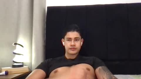 Javi    online show from May 2026 05:47:01 AM