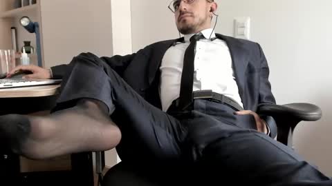 Snapshot of pablo_rincon95 chatting on December 2024 07:14:02 PM pablo rincon95 online show from December 2024 07:14:02 PM