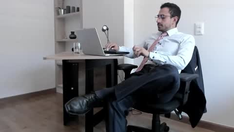 Snapshot of pablo_rincon95 chatting on January 2025 04:46:02 PM pablo rincon95 online show from January 2025 04:46:02 PM