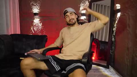 Snapshot of pablo_russoo chatting on February 2026 03:02:01 AM pablo online show from February 2026 03:02:01 AM