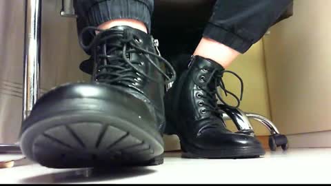 Snapshot of pablomenesssl chatting on January 2025 10:51:01 PM Pablo Meness online show from January 2025 10:51:01 PM