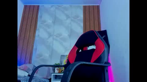 Snapshot of pahulamontero chatting on April 2026 01:50:02 PM pahulamontero online show from April 2026 01:50:02 PM