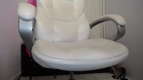 Snapshot of paiperhalliwey chatting on February 2025 05:52:02 AM paiperhalliwey online show from February 2025 05:52:02 AM