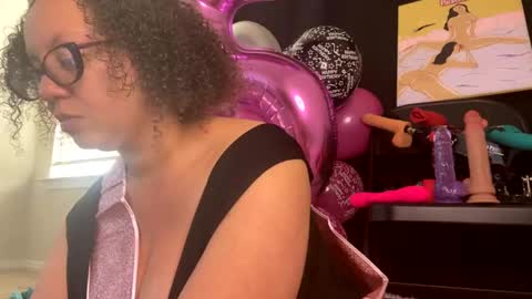 Snapshot of paisleehaze chatting on December 2024 04:35:02 PM Paislee Haze online show from December 2024 04:35:02 PM