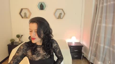 Paloma  online show from November 2025 08:41:01 PM