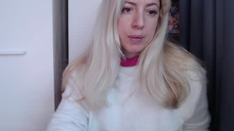 Snapshot of pam_fans chatting on December 2025 08:18:01 AM BABE online show from December 2025 08:18:01 AM