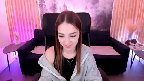 Snapshot of pambeeslyy chatting on March 2025 02:32:02 PM Pam online show from March 2025 02:32:02 PM