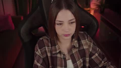 Snapshot of pambeeslyy chatting on November 2025 12:05:02 PM Pam online show from November 2025 12:05:02 PM