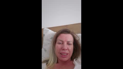 Snapshot of pamela_issy chatting on February 2026 01:51:02 PM PAMEL ISSY online show from February 2026 01:51:02 PM