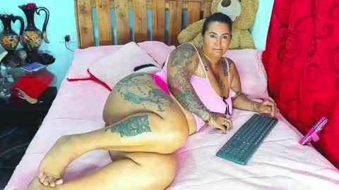 Snapshot of pamelaruiizz3 chatting on October 2025 09:14:02 PM Pamela online show from October 2025 09:14:02 PM