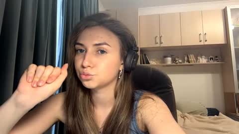 Lia online show from June 2026 02:15:01 PM