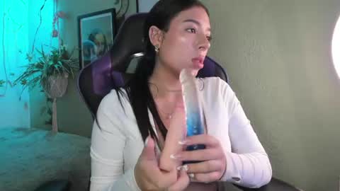Ana Laura online show from June 2026 04:55:01 AM