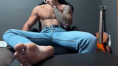 Oleg online show from November 2025 04:26:02 AM