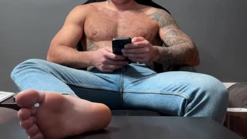 Snapshot of panther_style chatting on May 2026 01:41:01 PM Oleg online show from May 2026 01:41:01 PM