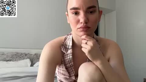 Kristina Kriss online show from July 2026 01:04:01 PM