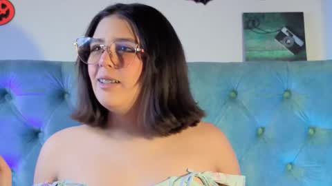 Snapshot of paola_lyon chatting on November 2025 05:22:01 PM Paola Lyon online show from November 2025 05:22:01 PM