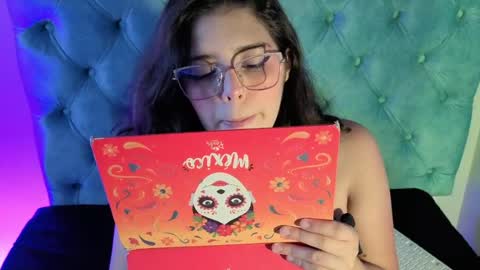 Paola Lyon online show from April 2026 06:37:01 PM