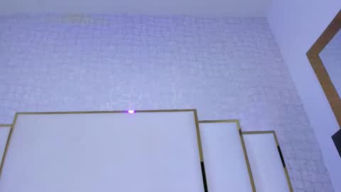 Paola  online show from December 2025 10:46:02 AM