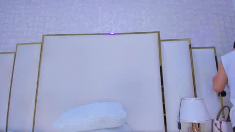 Paola  online show from January 2026 11:36:01 AM