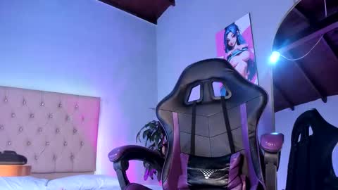 paolafox_ online show from December 2025 12:09:01 PM