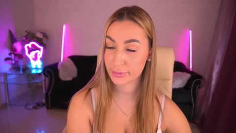 Lia online show from February 2025 11:11:02 AM