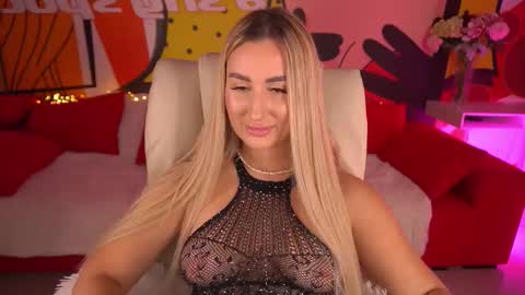 Lia online show from November 2025 03:22:01 PM