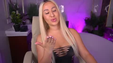 Lia online show from June 2026 12:59:01 PM