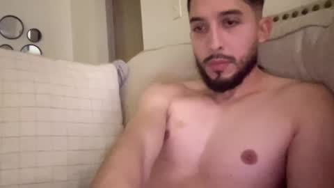 papicubano_guapo23cm online show from December 2025 11:39:02 AM