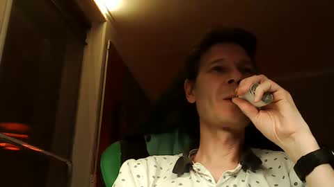 Snapshot of pappaskaeg chatting on December 2025 08:47:02 PM pappaskaeg online show from December 2025 08:47:02 PM