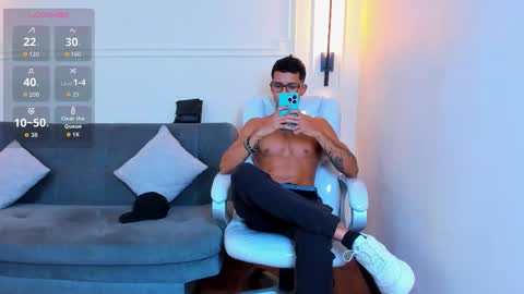 Snapshot of paradise_boy_s chatting on November 2025 09:58:01 PM Ryan And Casper online show from November 2025 09:58:01 PM