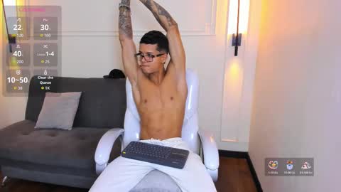 Snapshot of paradise_boy_s chatting on November 2025 04:20:02 PM Ryan And Casper online show from November 2025 04:20:02 PM