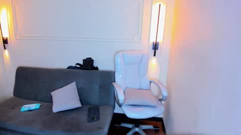 Snapshot of paradise_boy_s chatting on December 2025 08:14:02 PM Ryan And Casper online show from December 2025 08:14:02 PM