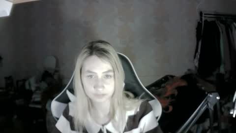 Snapshot of paradise_shade chatting on November 2025 03:58:01 PM paradise_shade online show from November 2025 03:58:01 PM